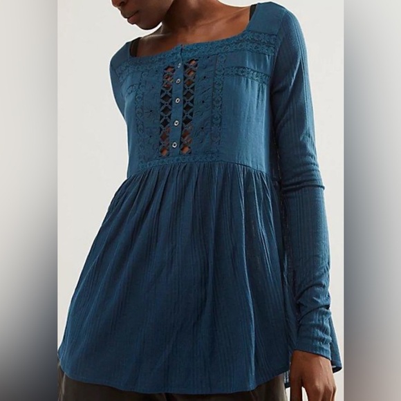 Free People Tops - Free People PRETTY PLEASE Lace Tunic Top Blouse
